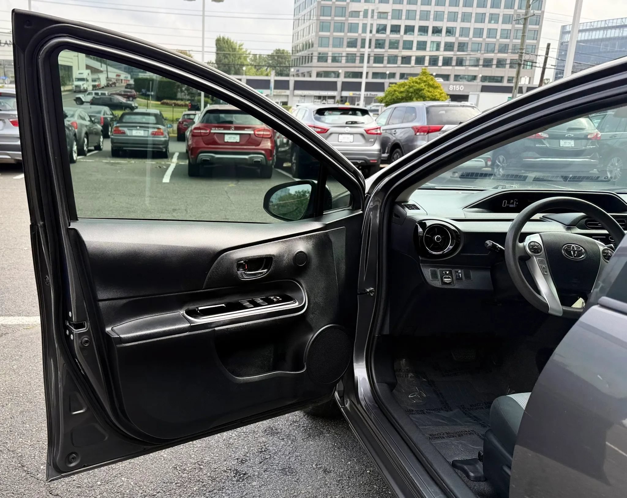 Used 2015 Toyota Prius C Two FWD image 9