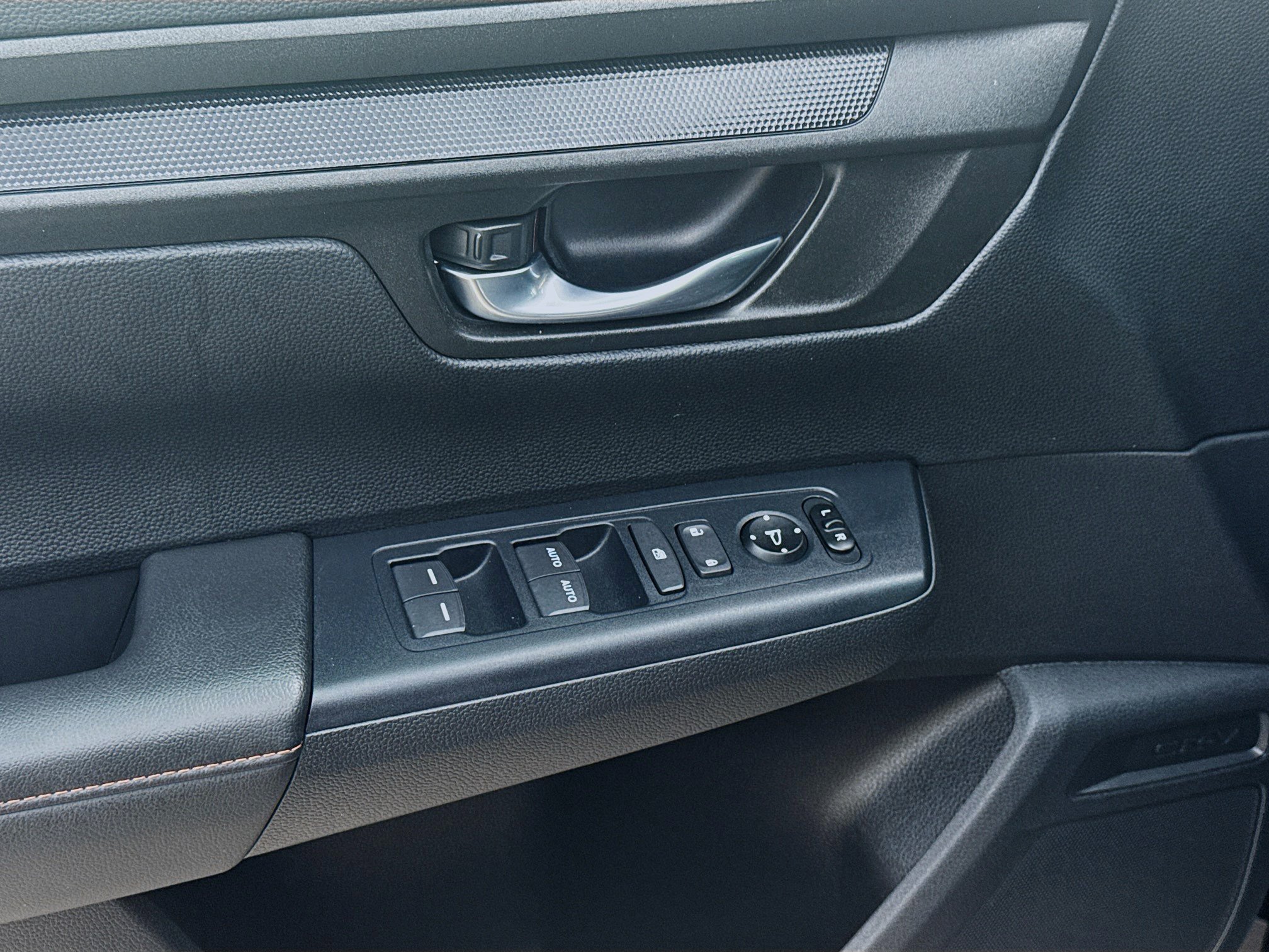Certified 2025 Honda CR-V Sport image 16