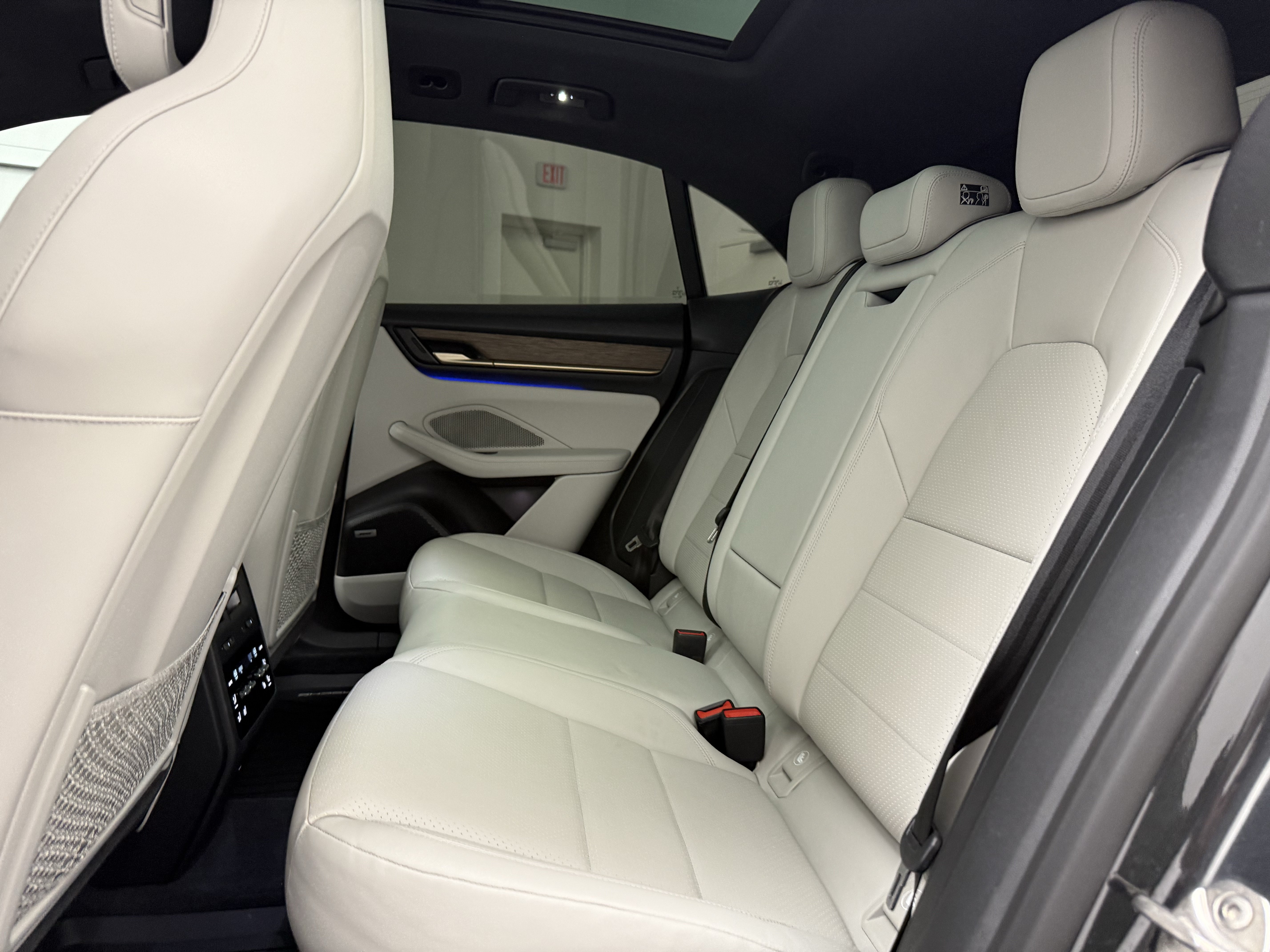 Used 2024 Porsche Macan 4 Electric AWD/4WD image 25