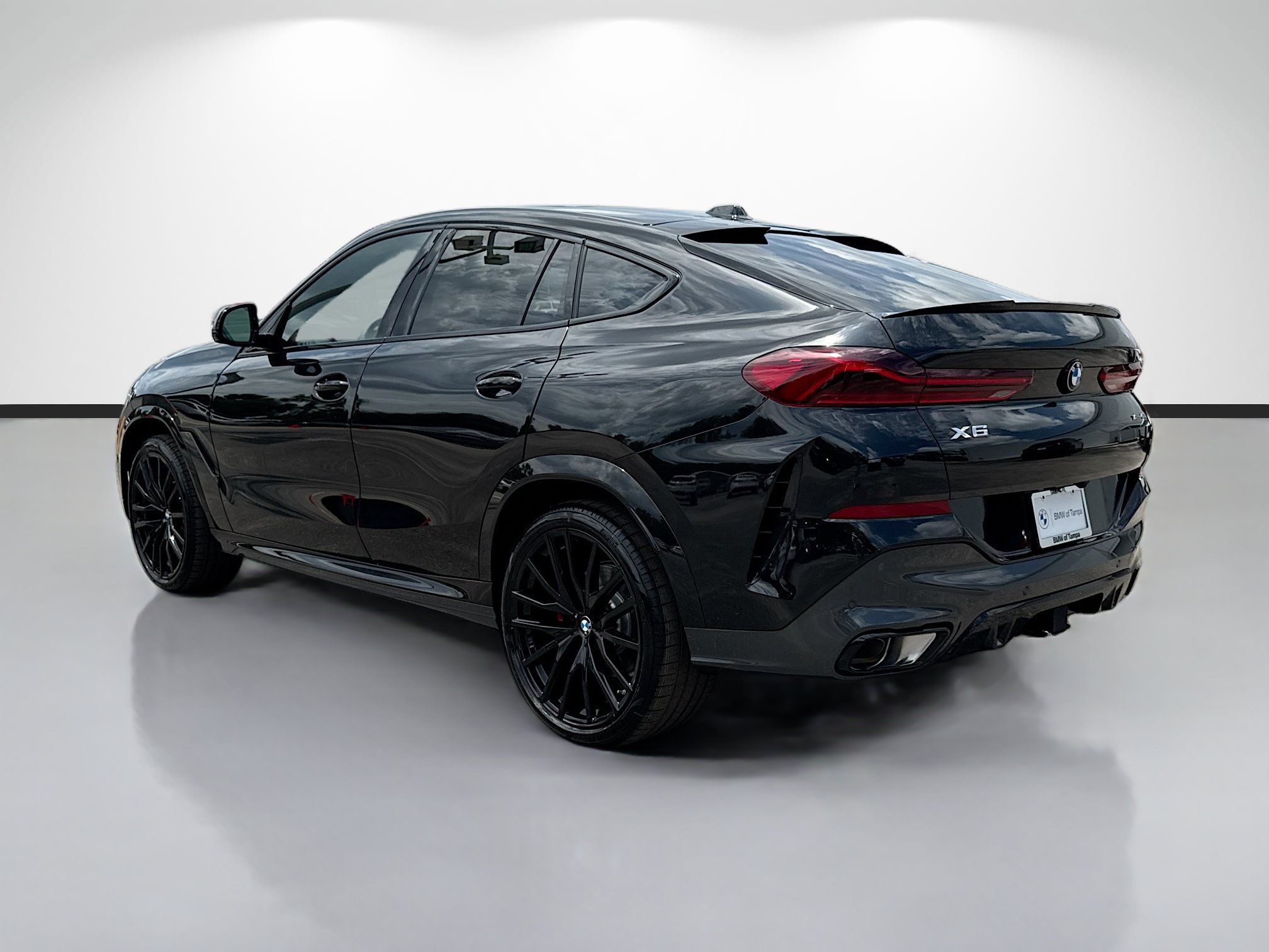 New 2027 BMW X6 xDrive40i w/ Executive Package AWD/4WD image 5