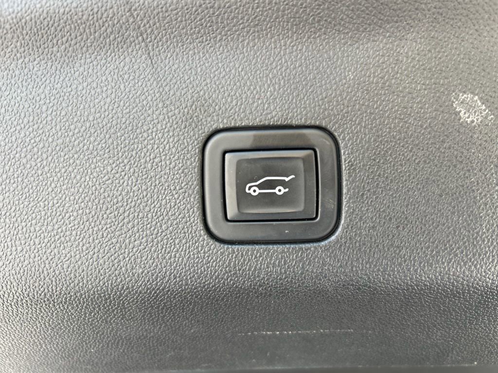 Used 2023 Chevrolet Tahoe LT image 44