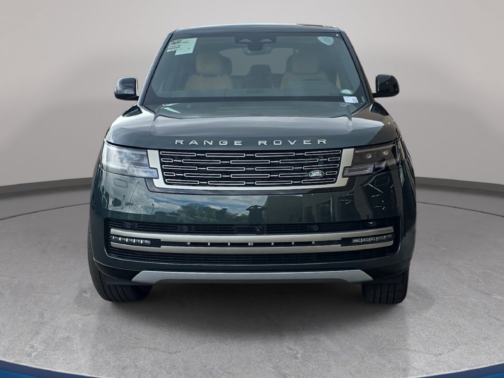 New 2026 Land Rover Range Rover Long Wheelbase SE AWD/4WD image 2