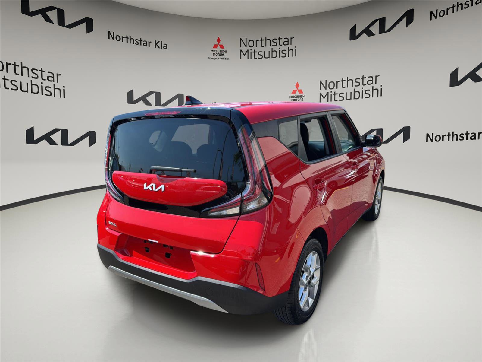 Used 2024 Kia Soul LX w/ Option Group 015 FWD image 7