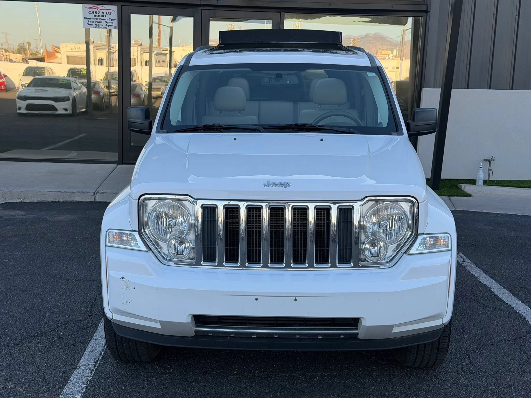 Used 2011 Jeep Liberty Limited w/ Tire & Wheel Group RWD image 16