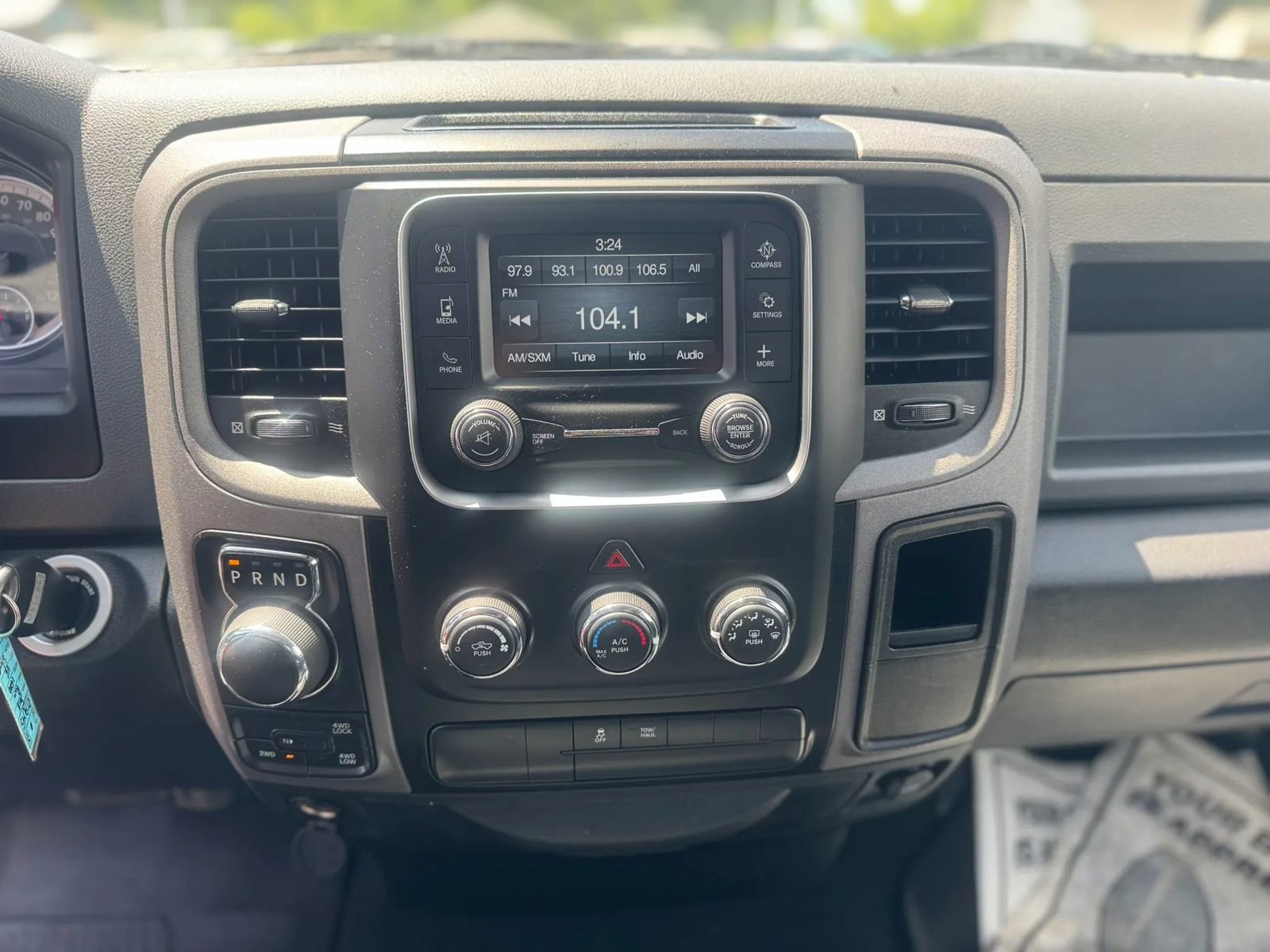 Used 2018 RAM 1500 Express AWD/4WD image 14