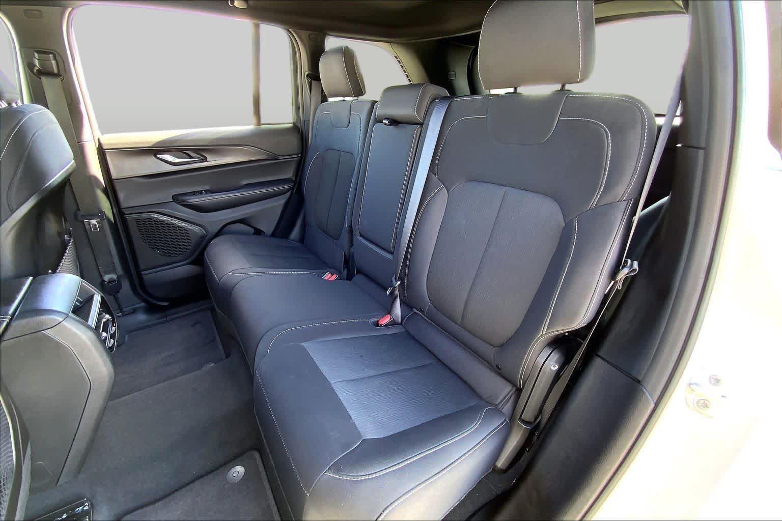 Used 2025 Jeep Grand Cherokee Laredo w/ MOPAR Finishing Package RWD image 20
