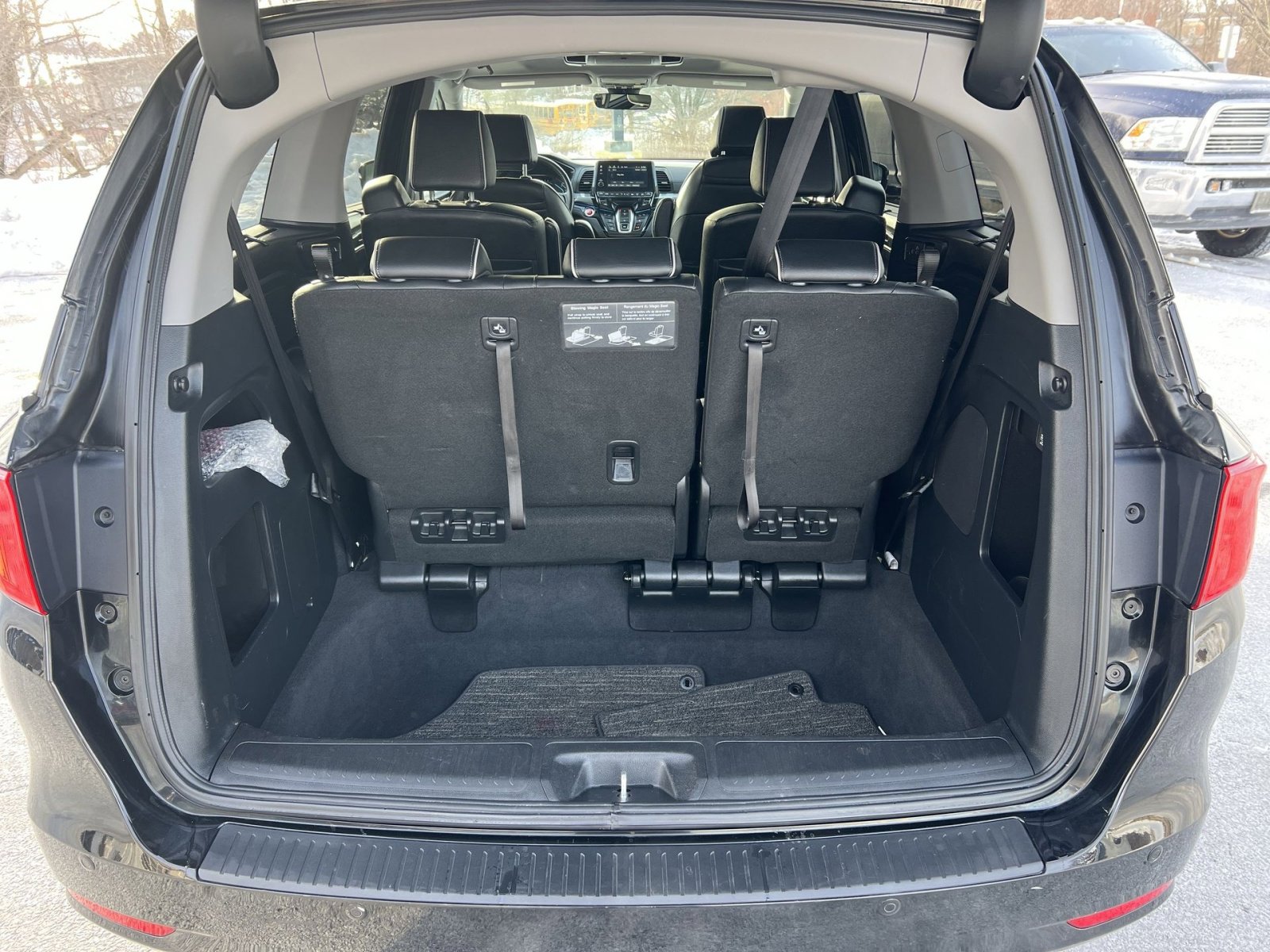 Used 2023 Honda Odyssey Elite image 27