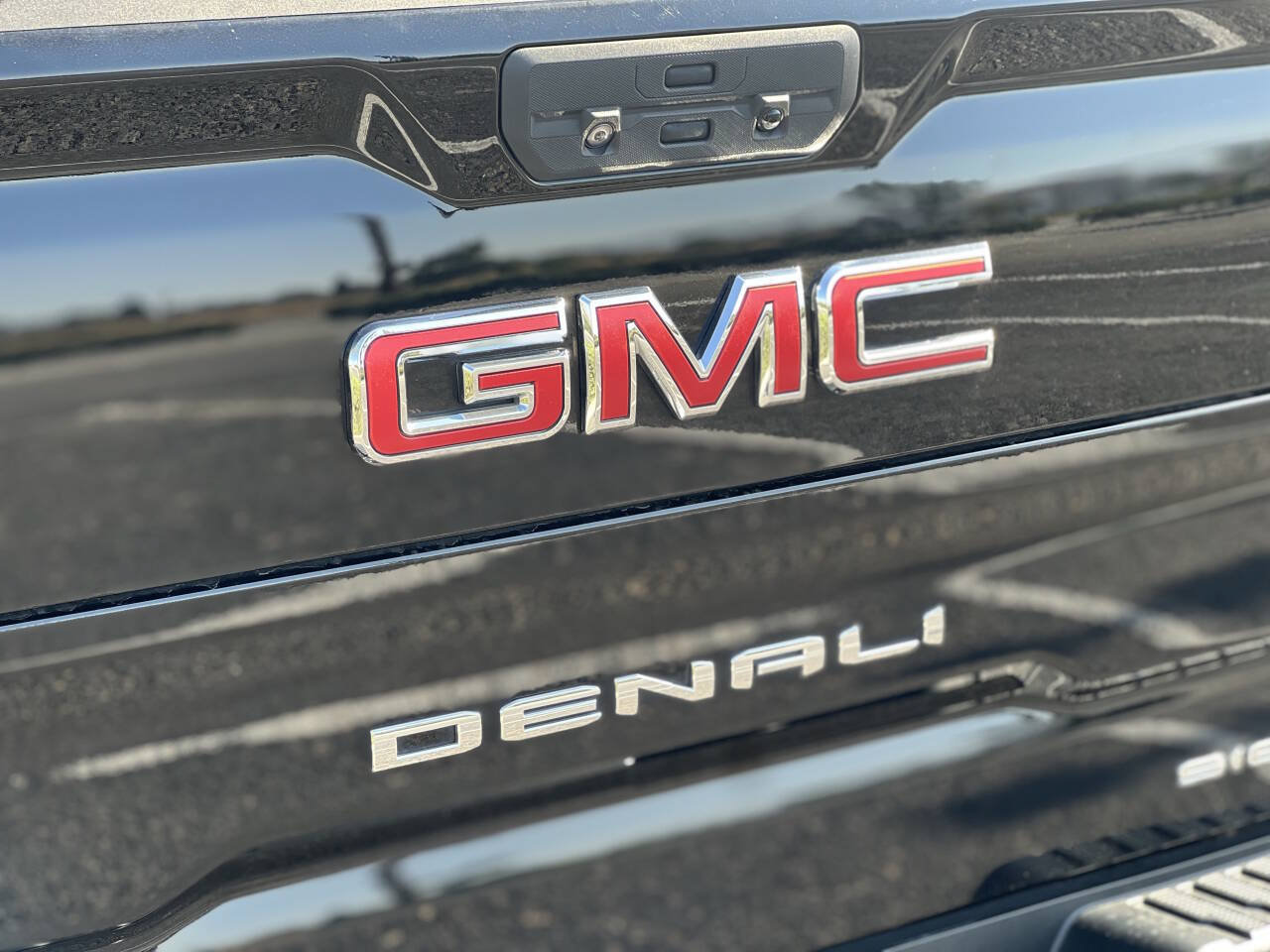 Used 2020 GMC Sierra 1500 Denali RWD image 22