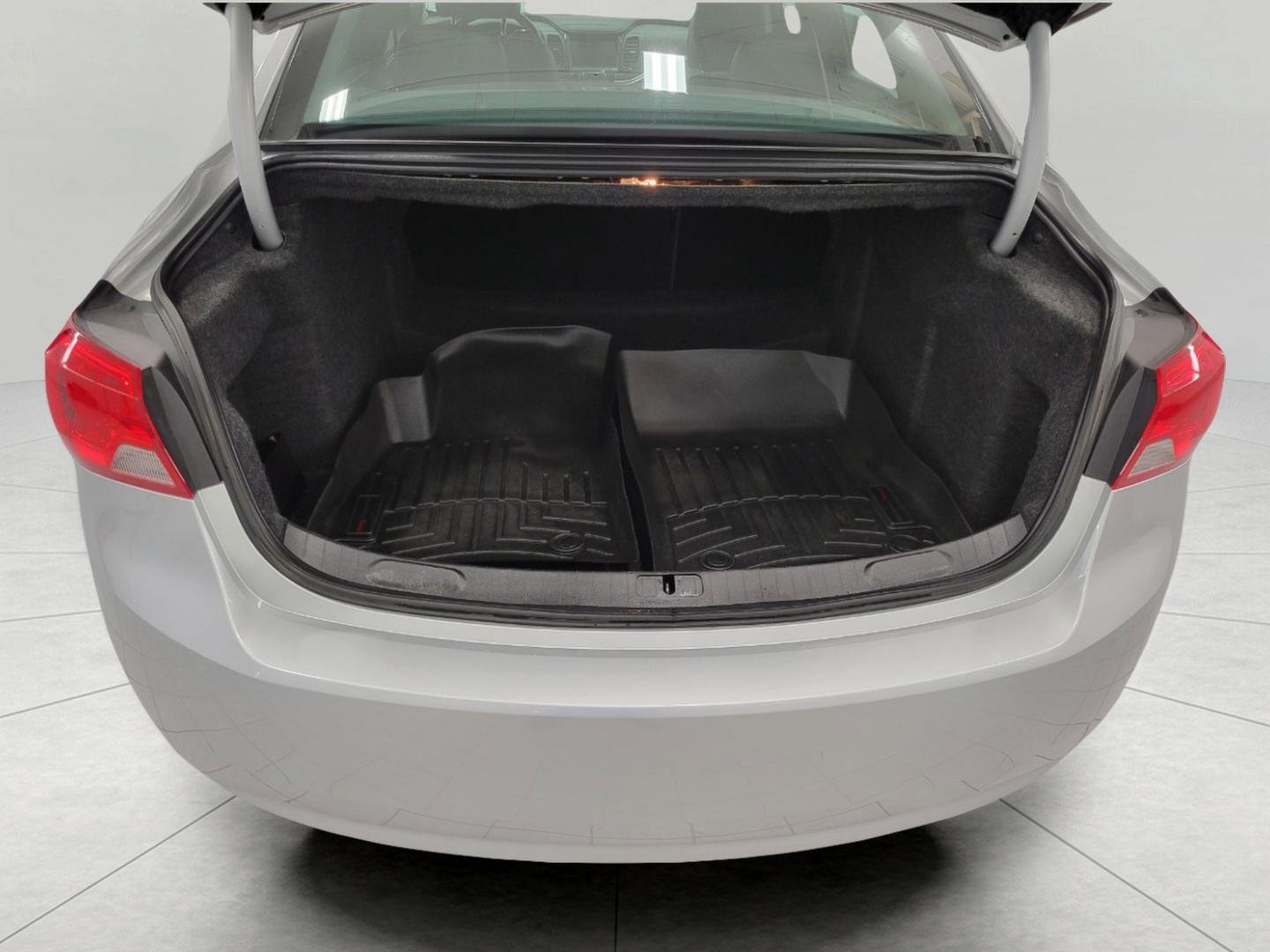 Used 2017 Chevrolet Impala LT FWD image 16