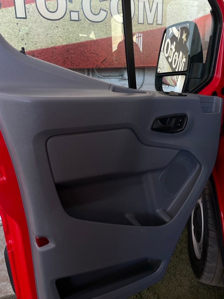 Used 2016 Ford Transit 150 XL image 18