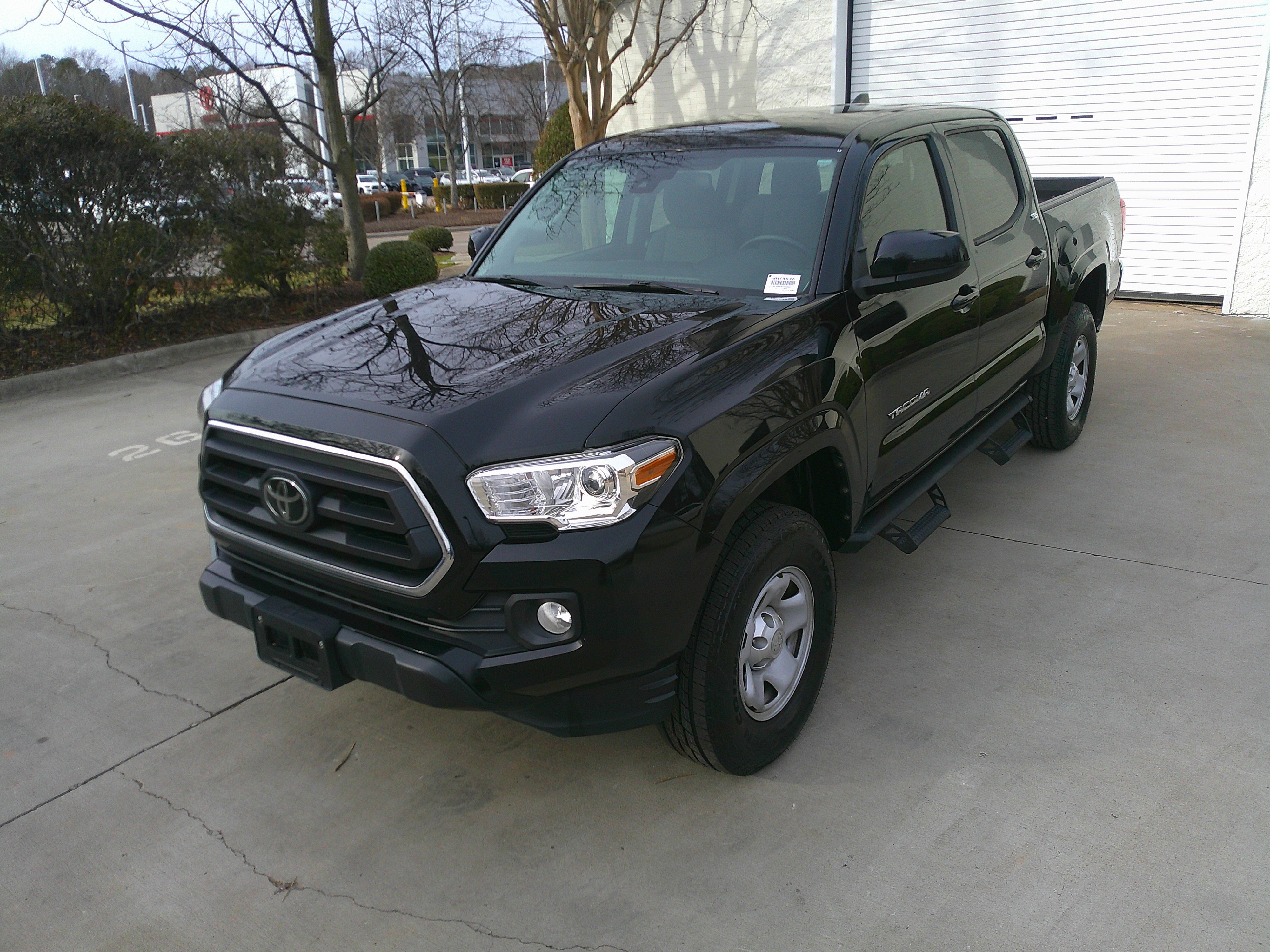 Used 2022 Toyota Tacoma SR5 image 5