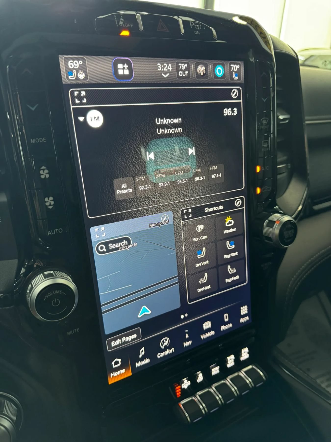 Used 2023 RAM 1500 Limited AWD/4WD image 42