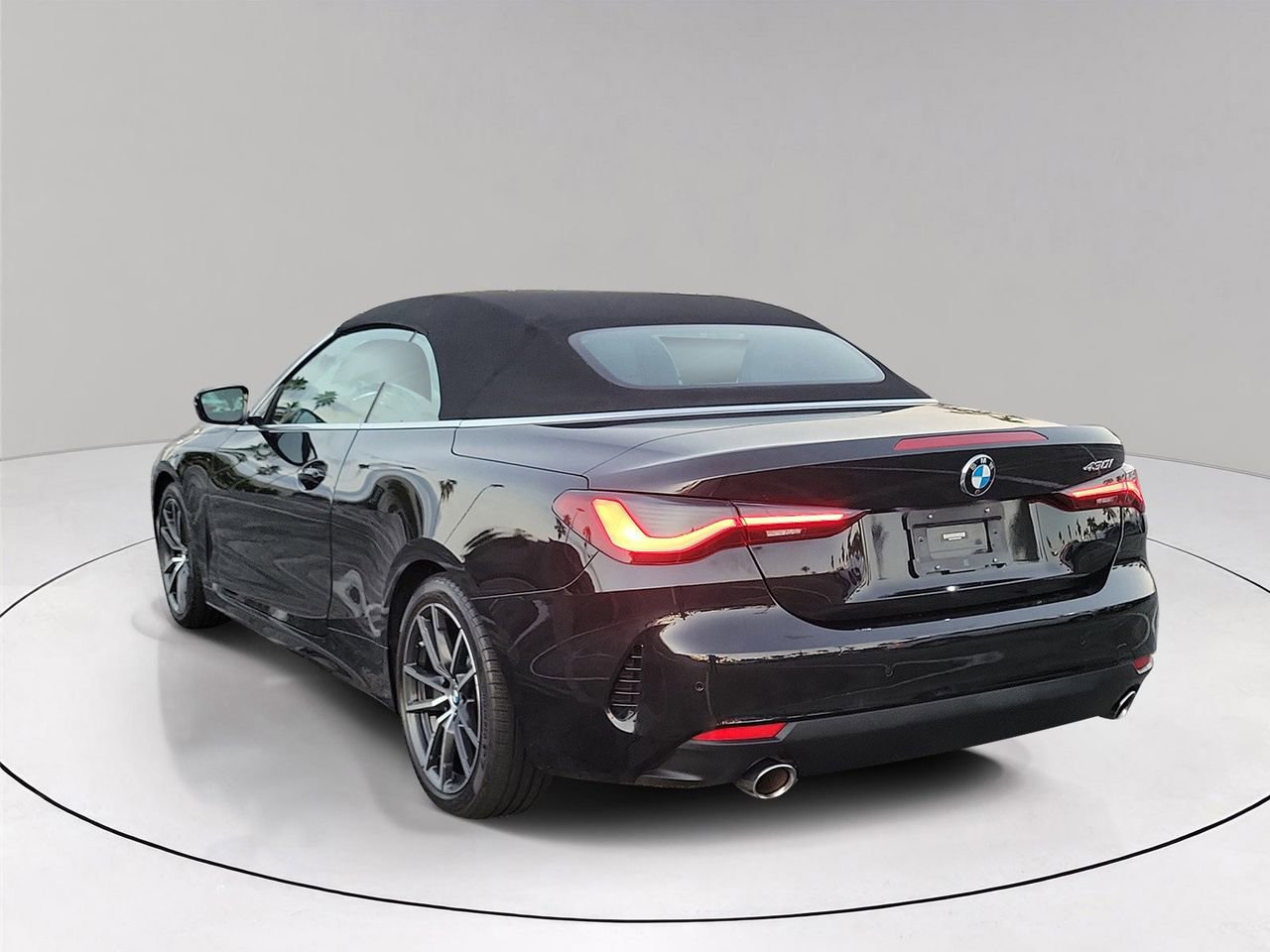 Used 2022 BMW 430i Convertible image 4