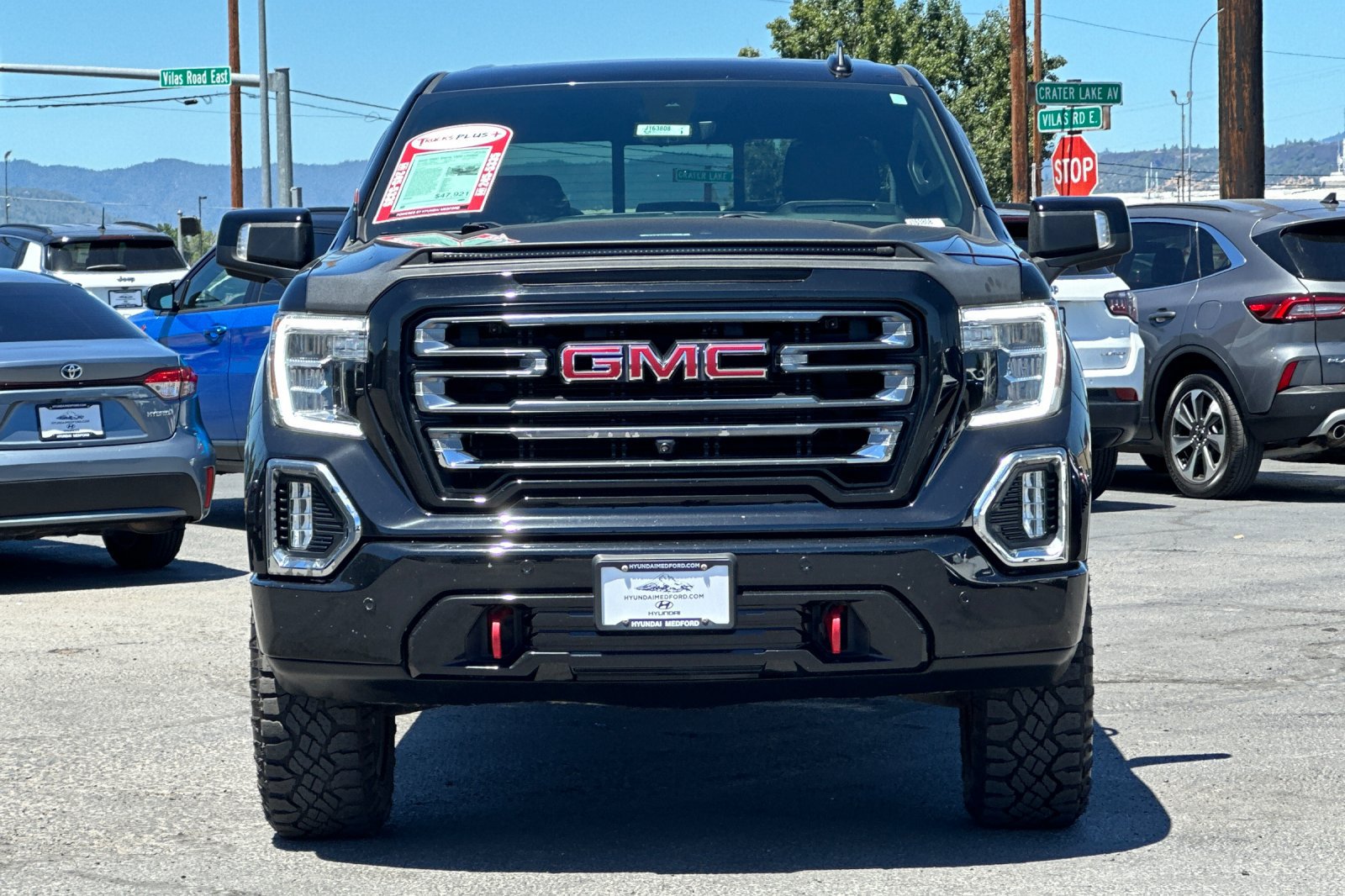 Used 2022 GMC Sierra 1500 AT4 w/ AT4 Premium Package AWD/4WD image 9