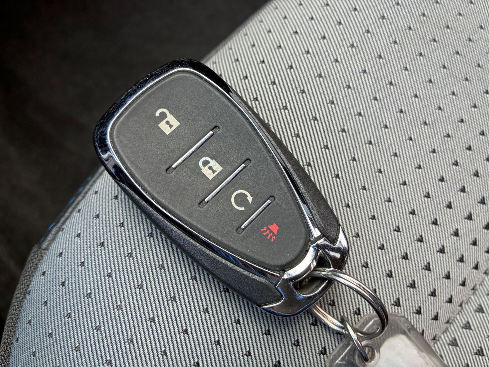 Used 2025 Chevrolet Trax LT image 23