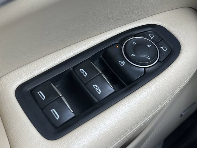 Used 2019 Cadillac XT5 FWD image 18