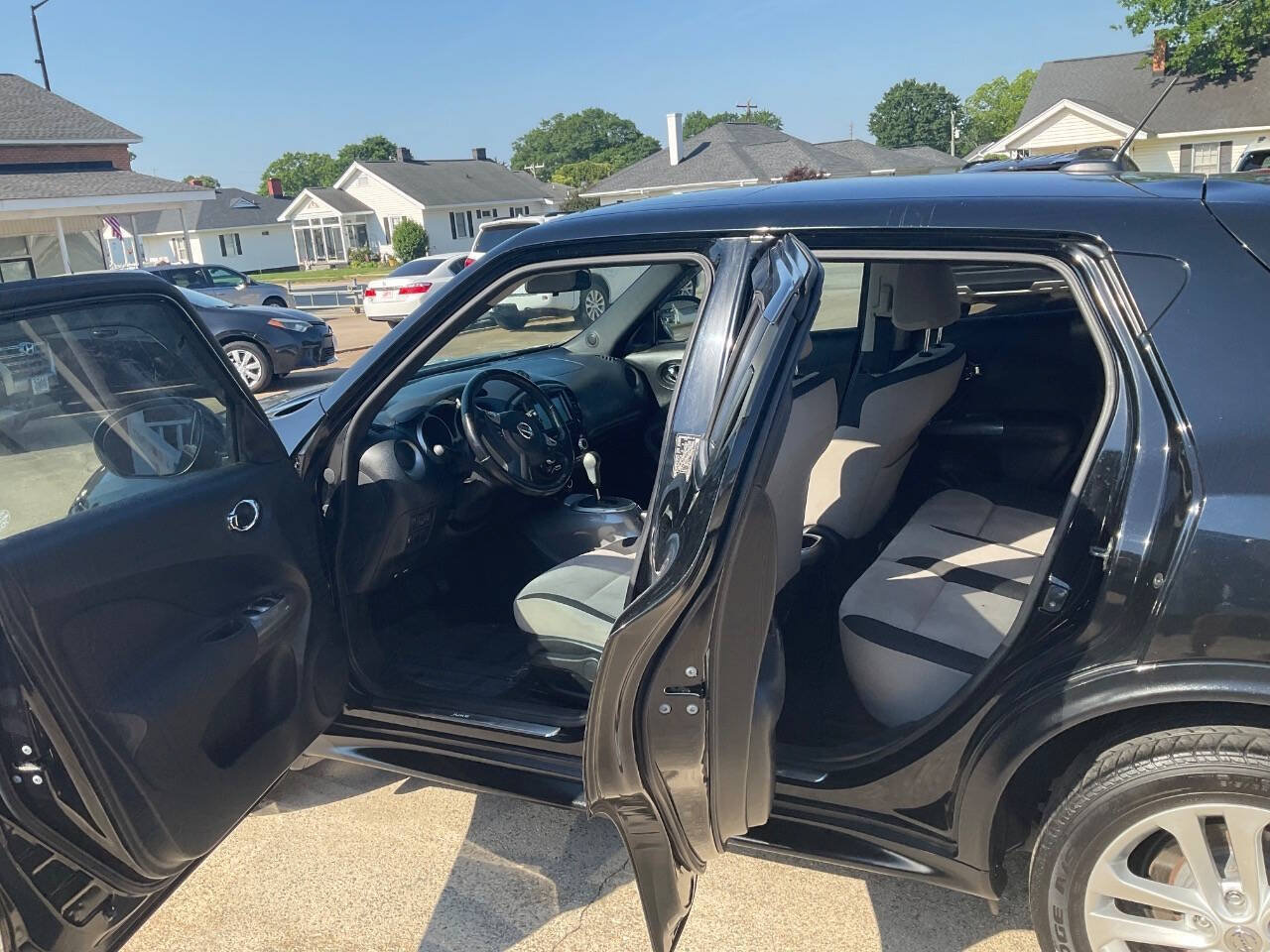 Used 2014 Nissan Juke SV FWD image 9