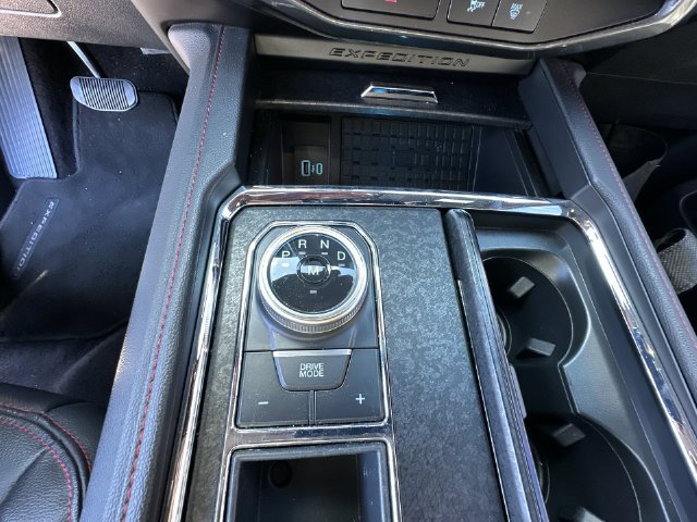Used 2023 Ford Expedition Max Limited RWD image 25
