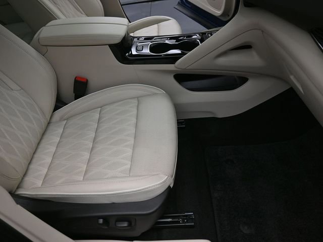 Used 2023 Buick Envision Avenir image 24