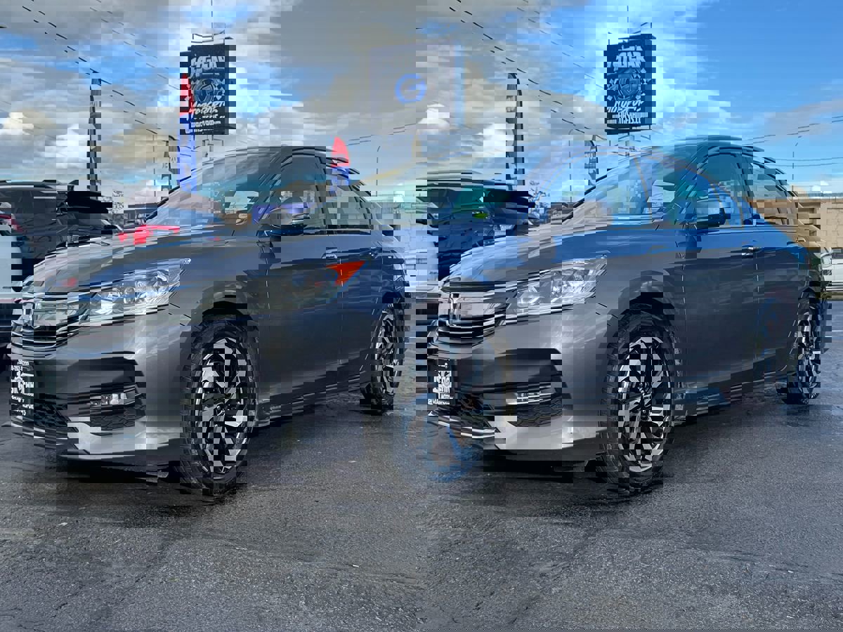 Used 2017 Honda Accord EX-L image 5