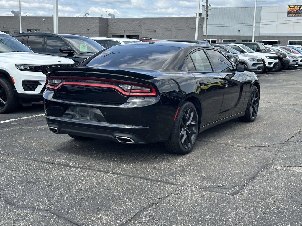 Used 2022 Dodge Charger SXT w/ Blacktop Package RWD image 4