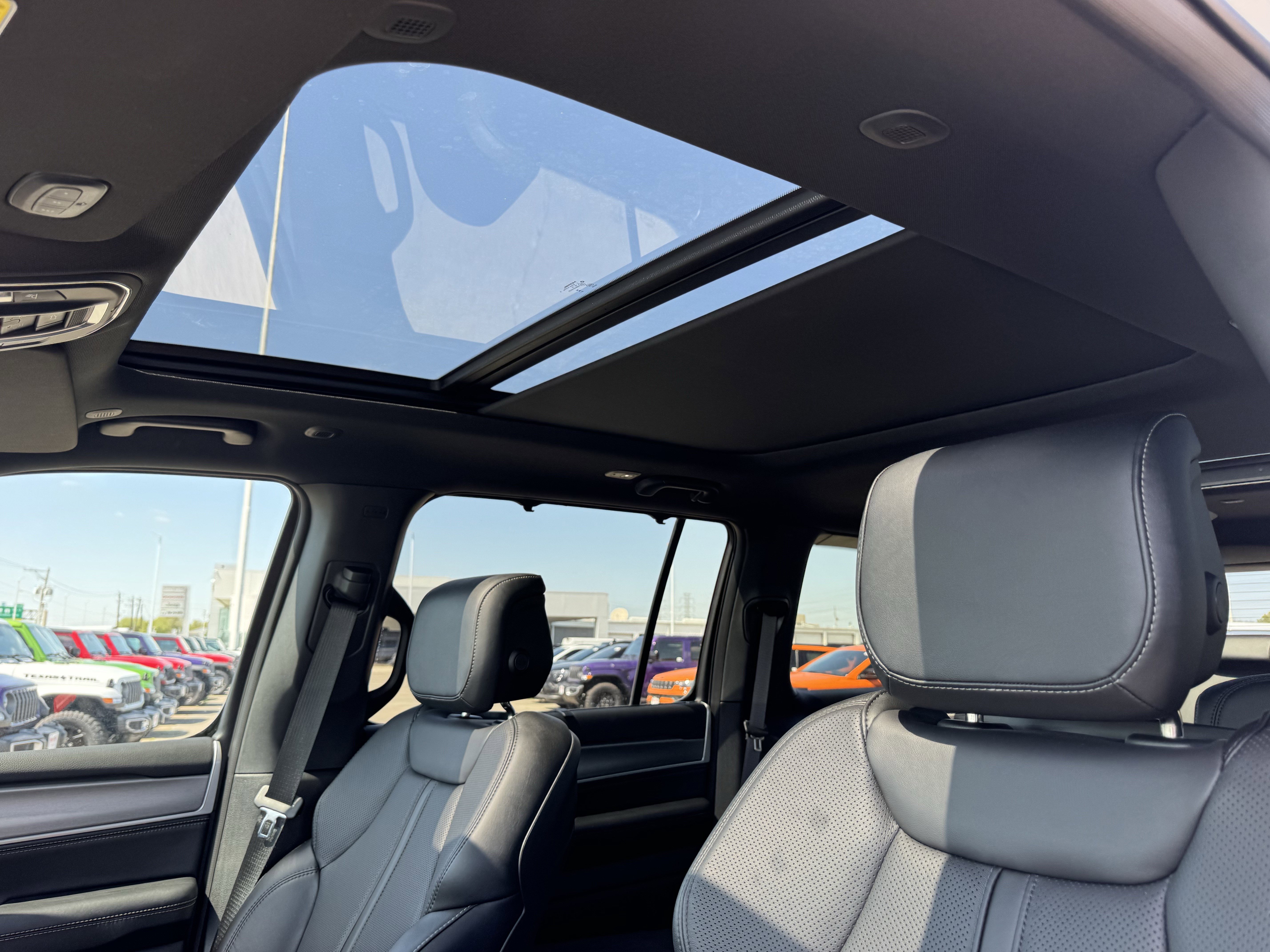 New 2026 Jeep Grand Wagoneer L Limited AWD/4WD image 22