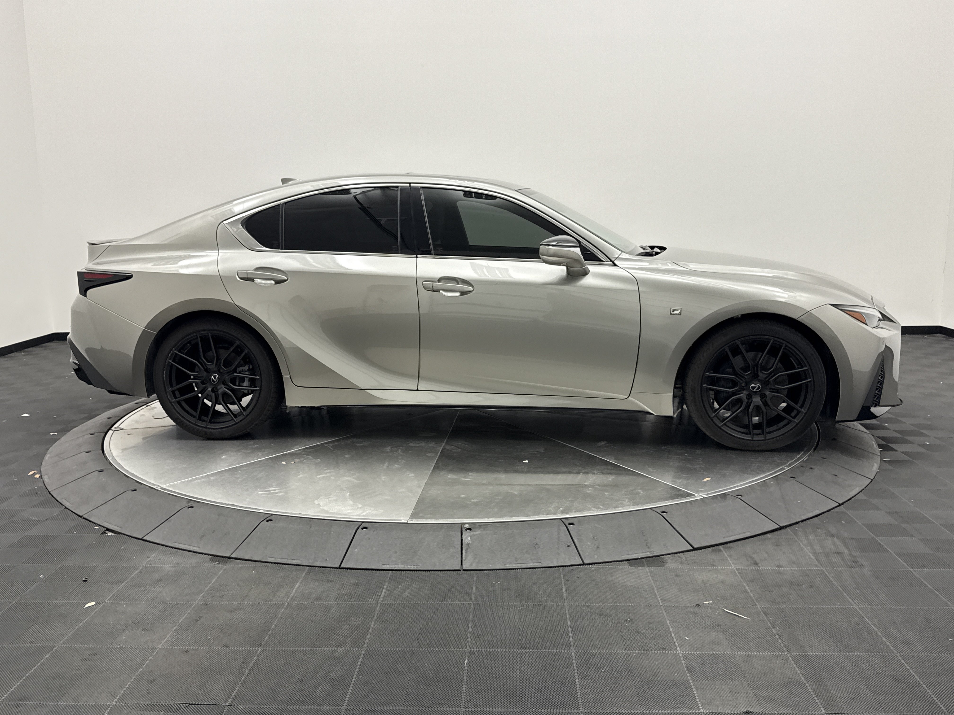 Used 2023 Lexus IS 350 F Sport RWD image 8