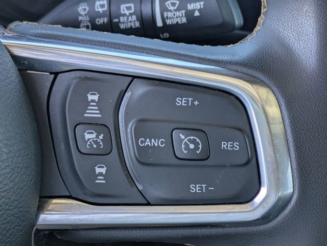 Used 2024 Jeep Wrangler Sahara image 19