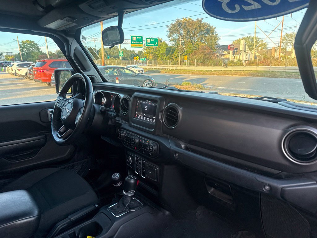 Used 2023 Jeep Gladiator Sport AWD/4WD image 23