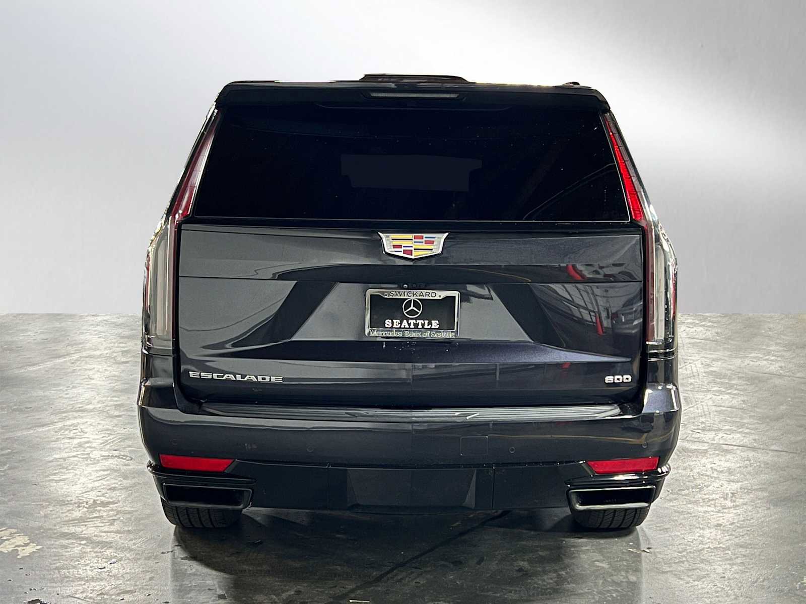 Used 2023 Cadillac Escalade Sport Platinum AWD/4WD image 4