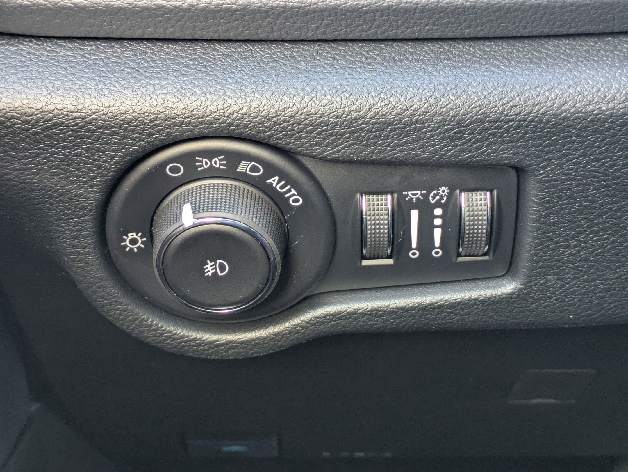 New 2026 Chrysler Pacifica Pinnacle image 18