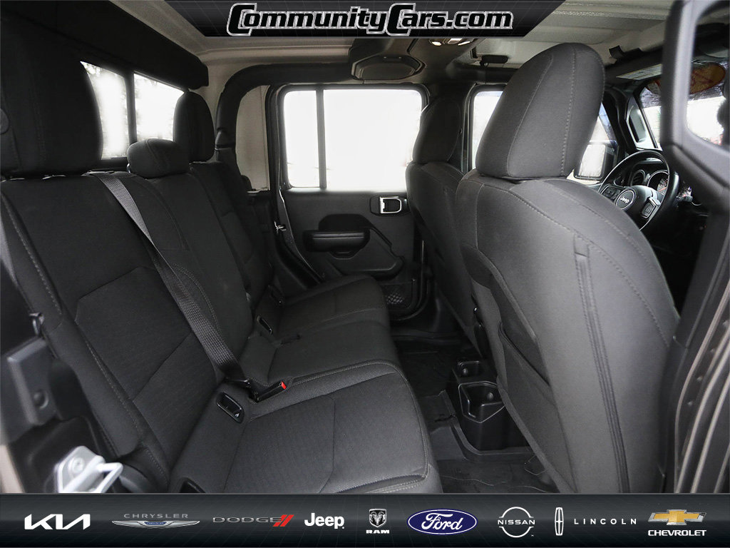 Used 2020 Jeep Gladiator Sport image 24
