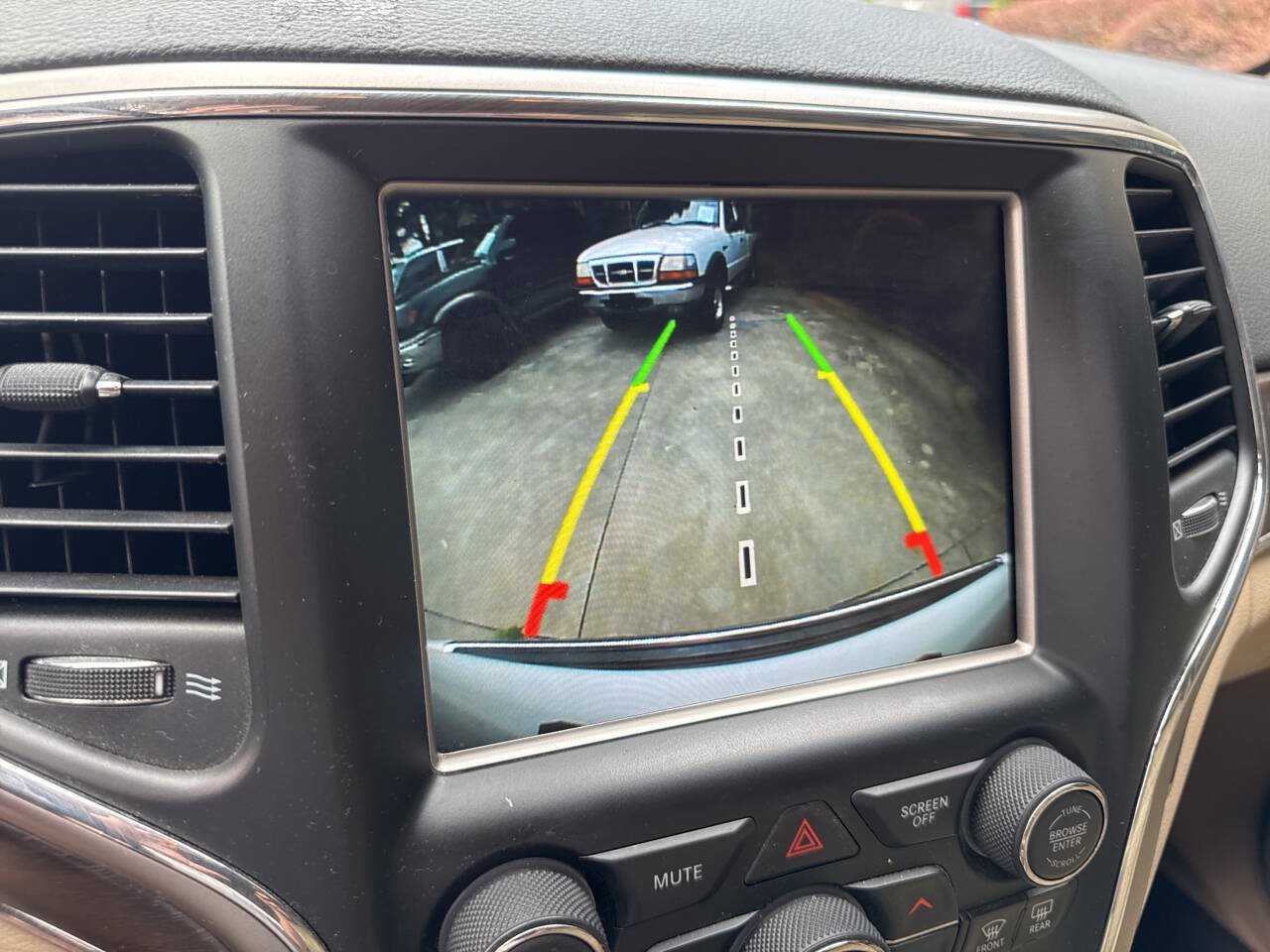 Used 2018 Jeep Grand Cherokee Limited w/ Trailer Tow Group IV AWD/4WD image 19