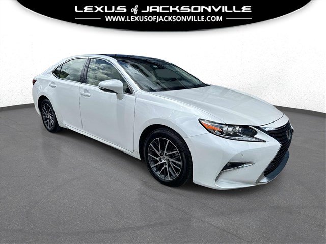 Used 2017 Lexus ES 350 w/ Luxury Package