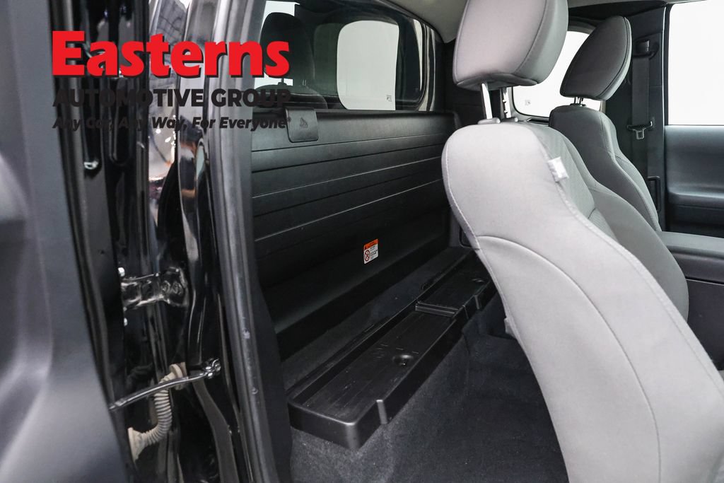 Used 2023 Toyota Tacoma SR AWD/4WD image 23