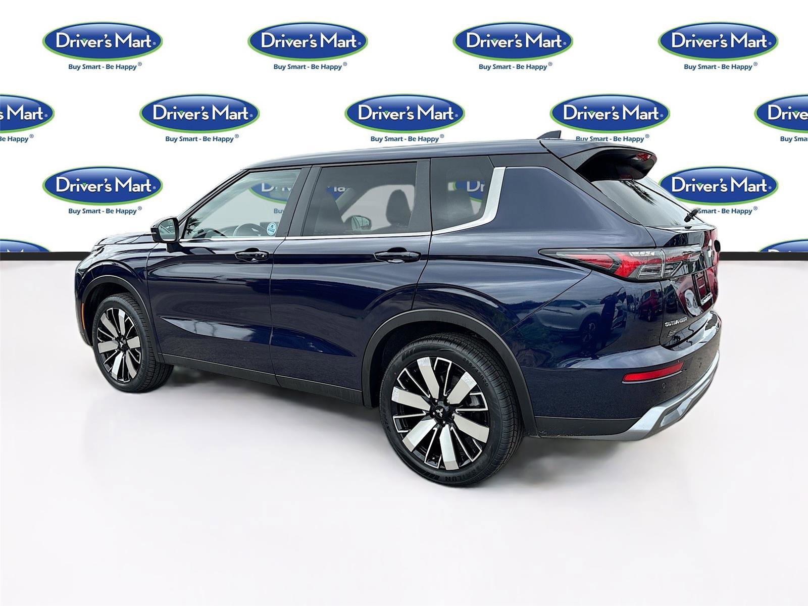 Used 2025 Mitsubishi Outlander SE FWD image 5