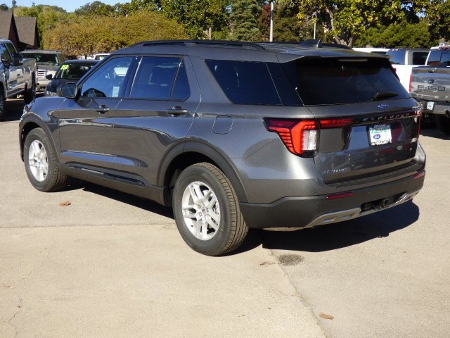 New 2026 Ford Explorer Active w/ Active Comfort Package image 5