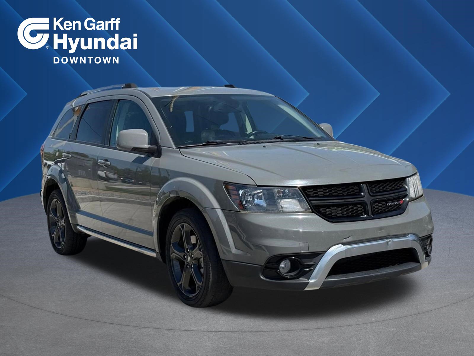 Used 2020 Dodge Journey Crossroad FWD image 1