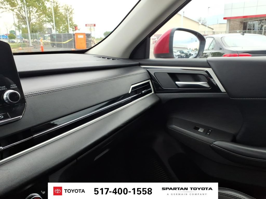 Used 2024 Mitsubishi Outlander SE FWD image 23