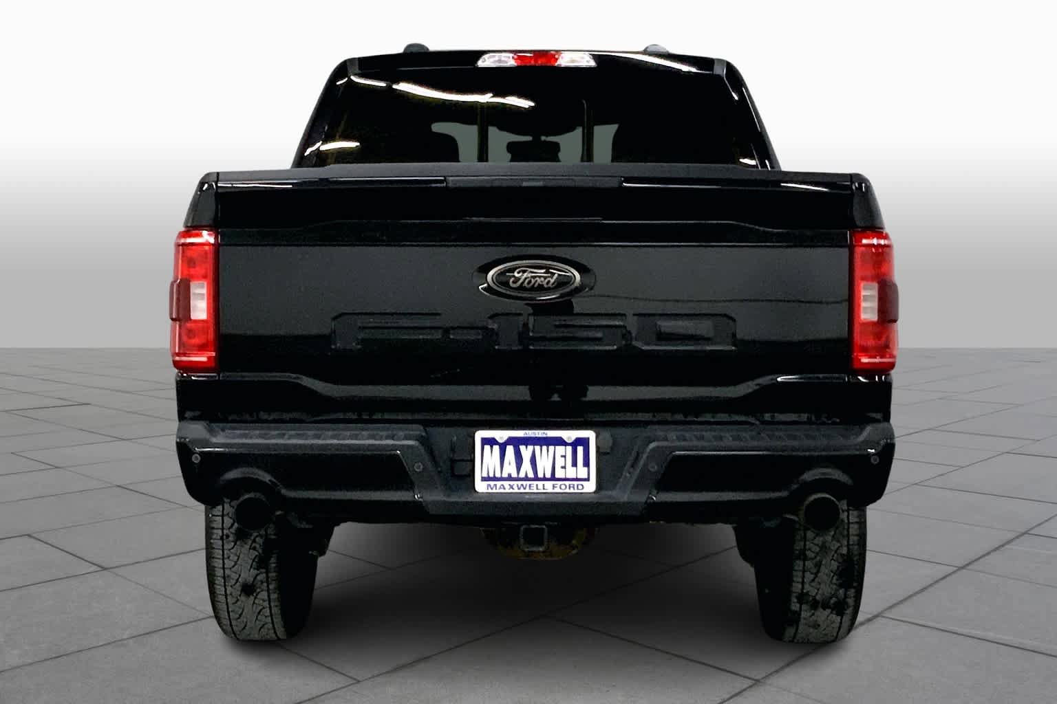 Used 2023 Ford F150 XLT w/ XLT Black Appearance Package AWD/4WD image 6