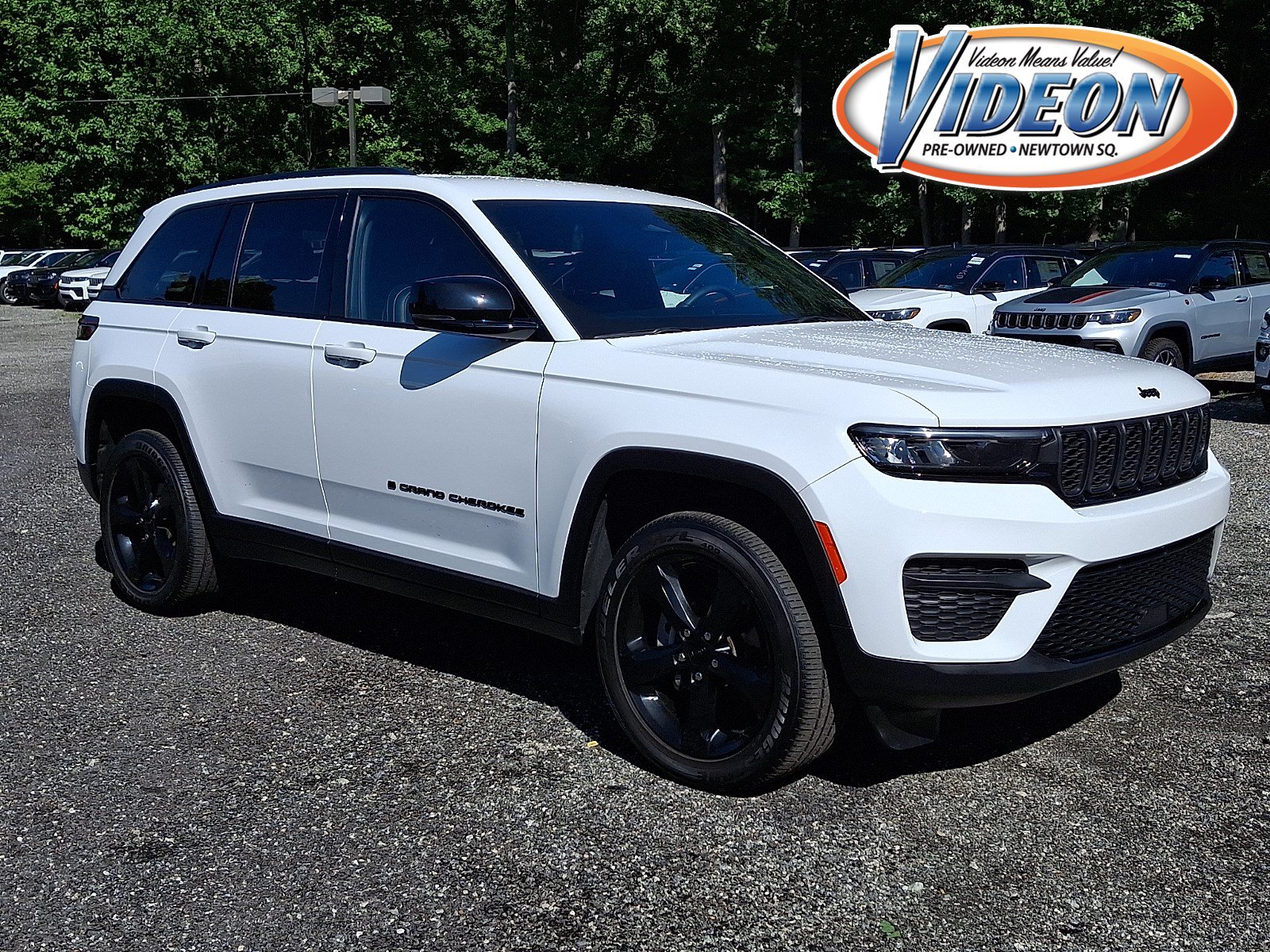 Used 2023 Jeep Grand Cherokee Altitude