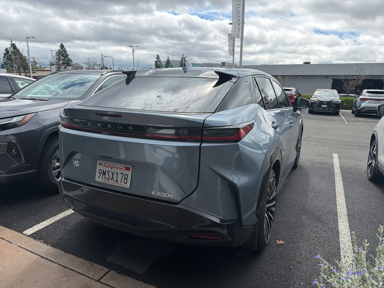 Used 2024 Lexus RZ 300e Premium w/ Technology Package image 5