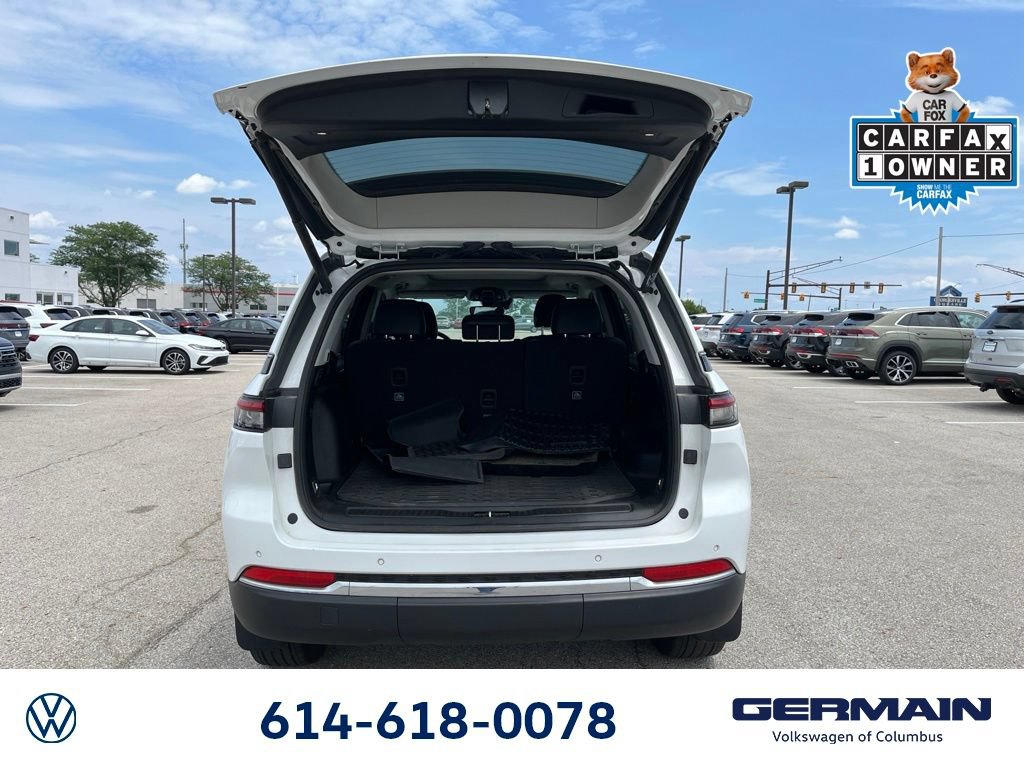 Used 2023 Jeep Grand Cherokee Limited AWD/4WD image 19
