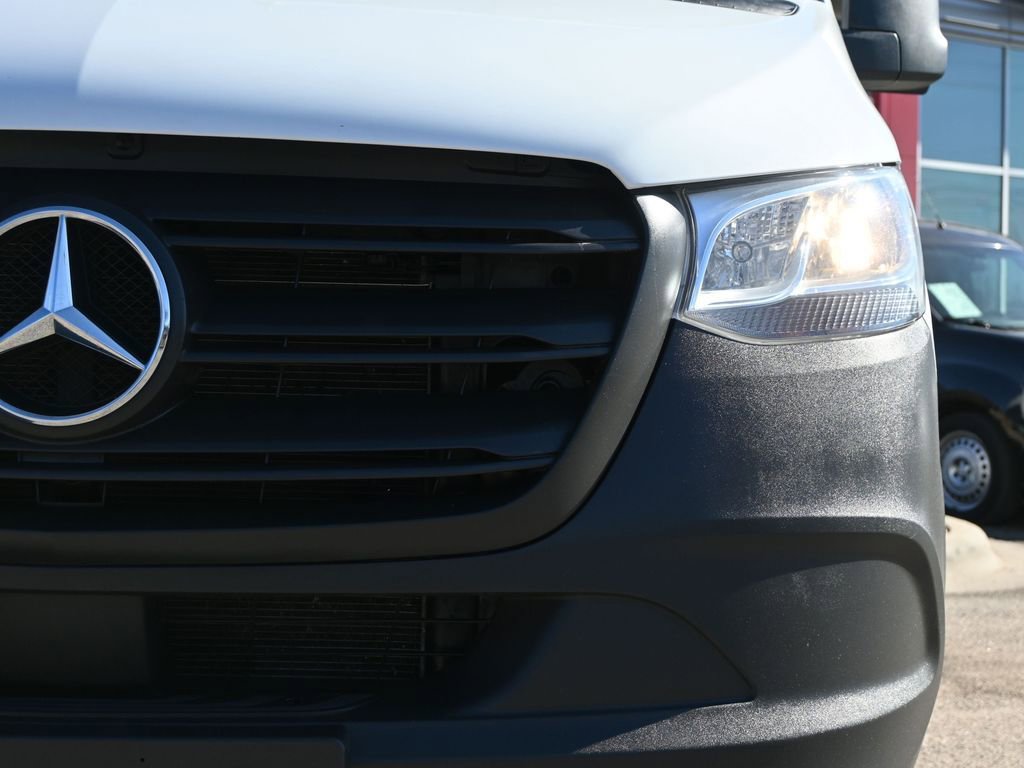 Used 2024 Mercedes-Benz Sprinter 2500 image 12