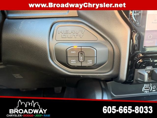New 2026 RAM 2500 Laramie AWD/4WD image 15