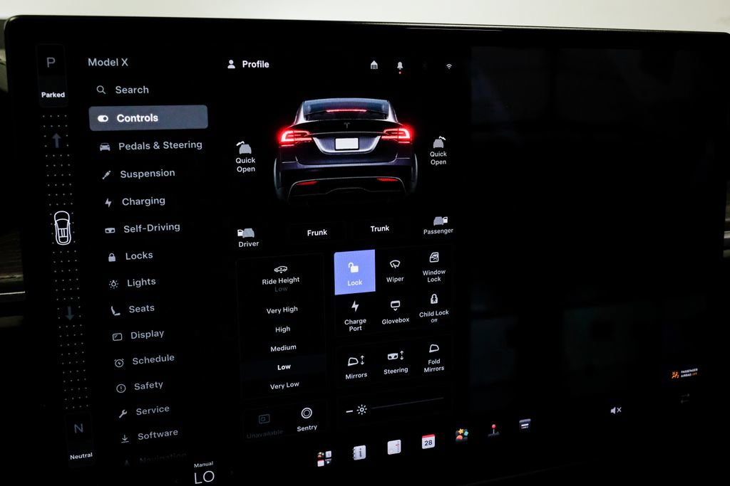Used 2022 Tesla Model X AWD/4WD image 33
