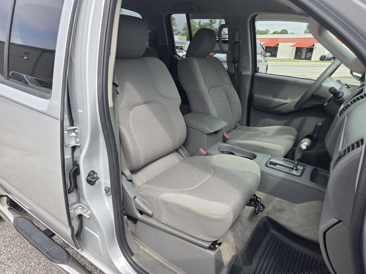 Used 2012 Nissan Frontier S AWD/4WD image 12