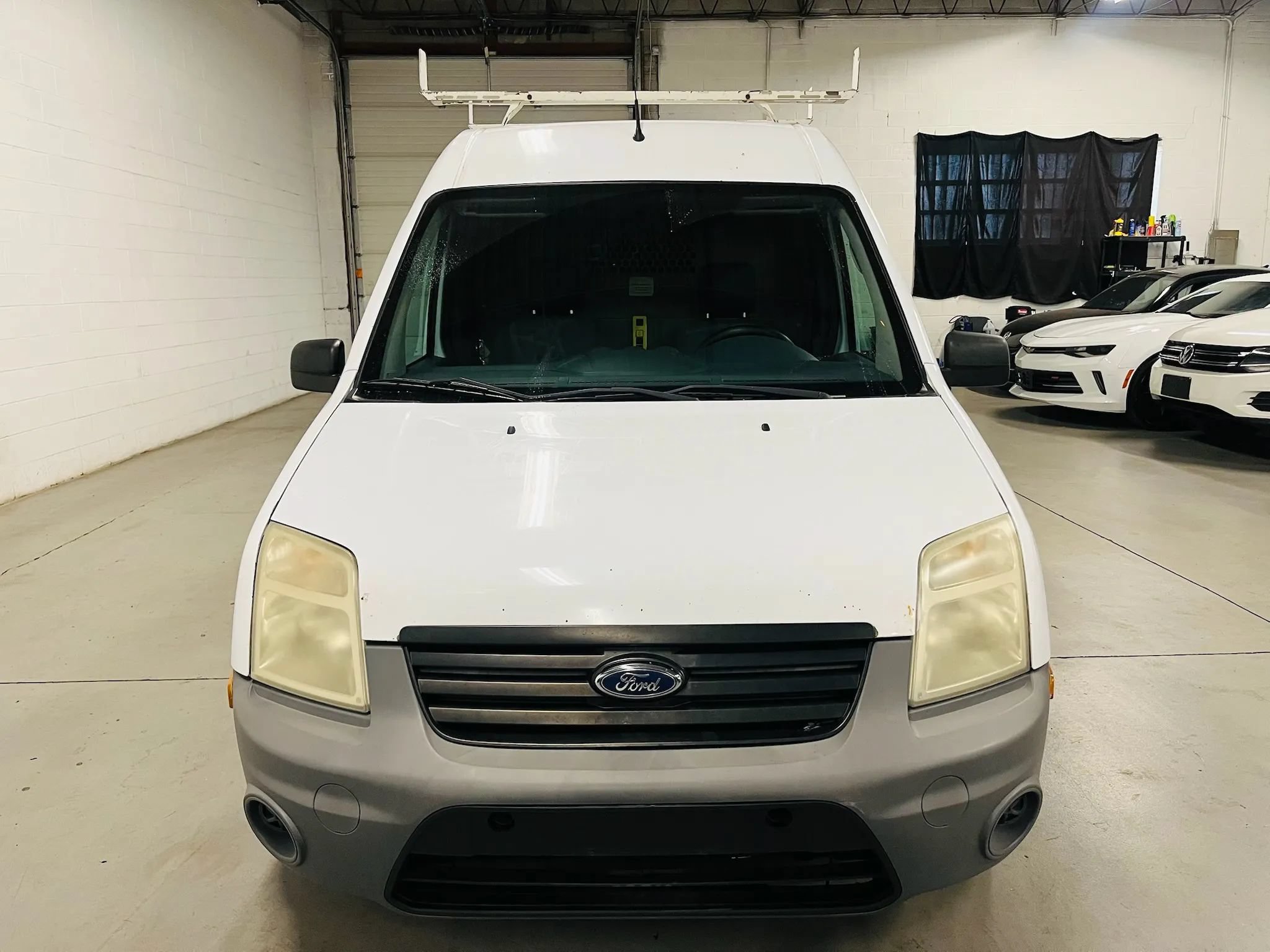 Used 2010 Ford Transit Connect XLT FWD image 3