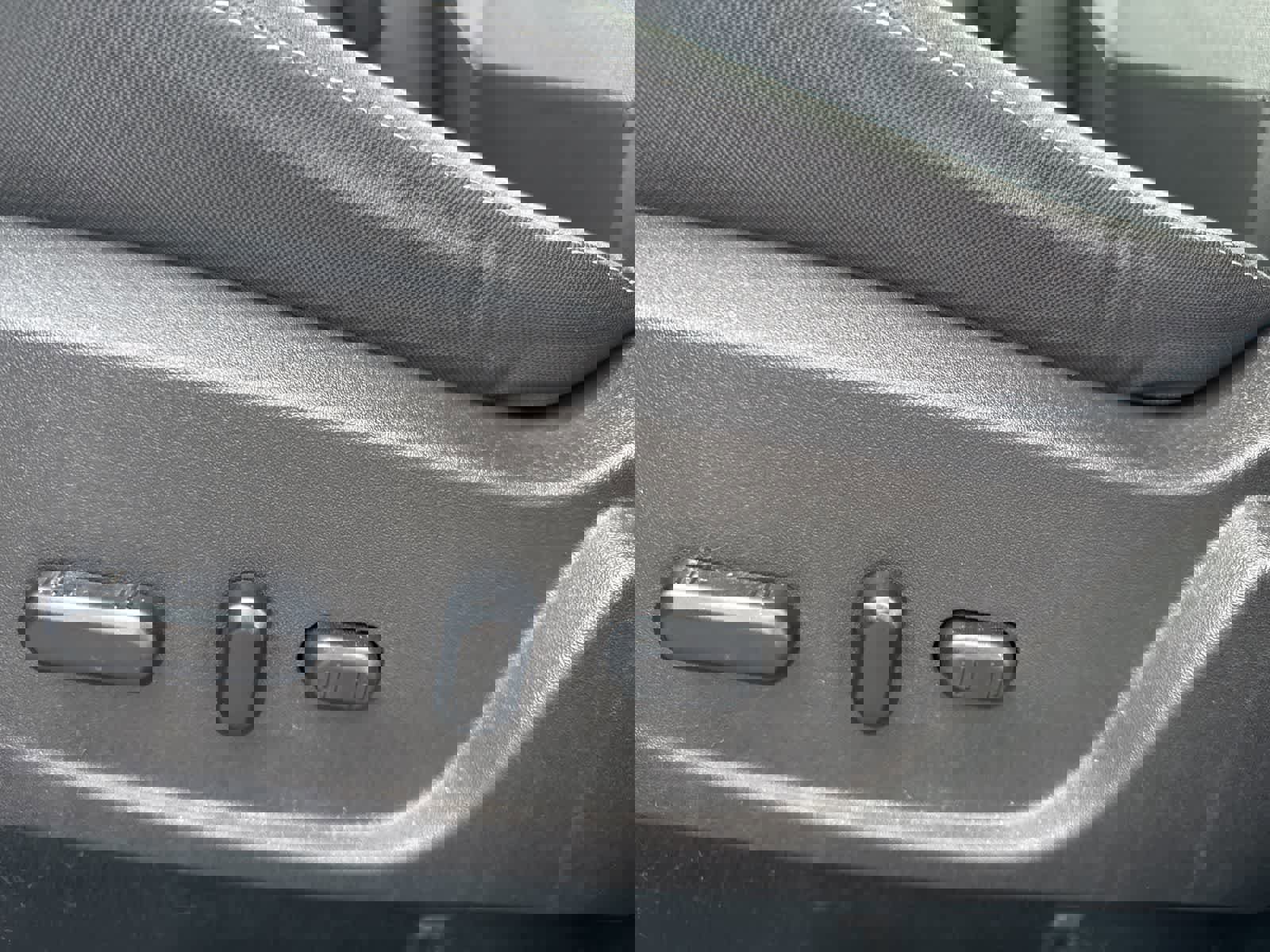 Used 2019 Ford Escape SE image 16