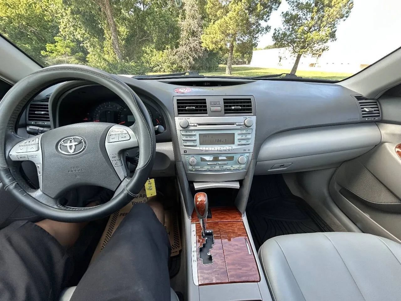 Used 2009 Toyota Camry XLE FWD image 16